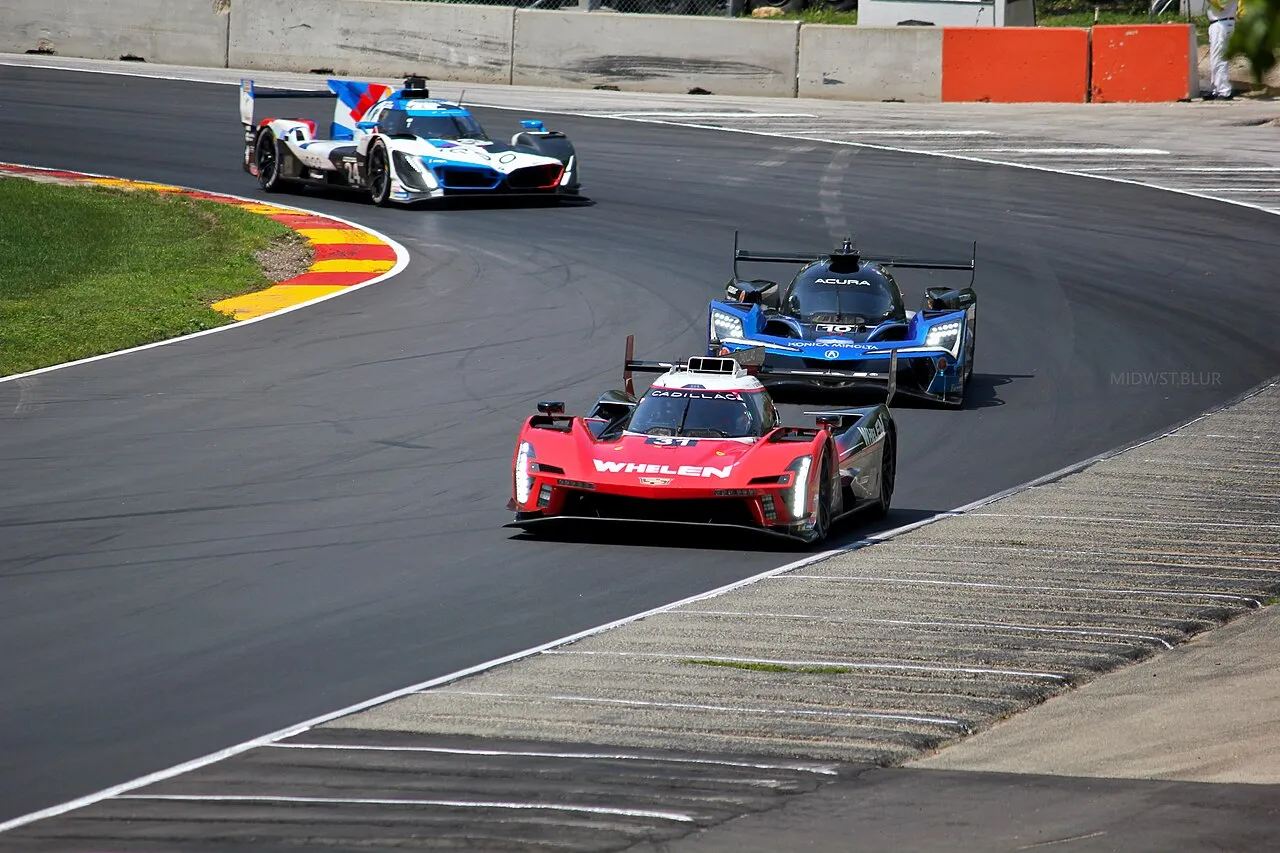 La categorie LMDh revolutionne les competitions d endurance et attire de nouveaux constructeurs