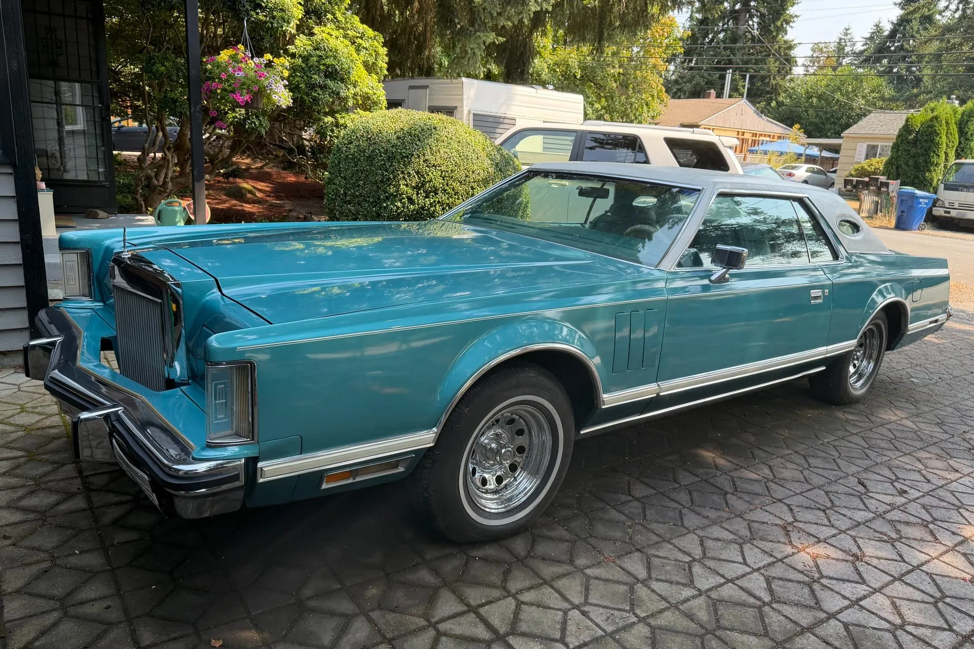 Une Lincoln Continental Mark V de 1979 proposée sans prix de réserve sur la plateforme de vente Bring a Trailer