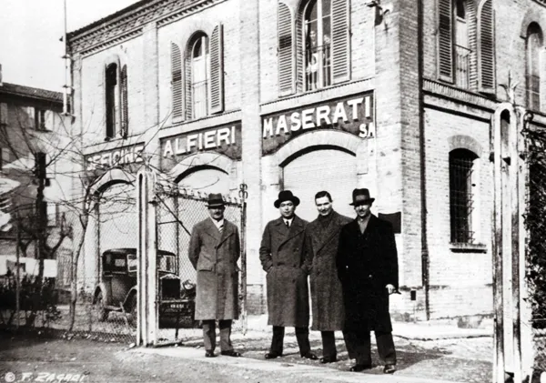 Les frères Maserati honorés pour leur contribution historique à l'industrie automobile italienne