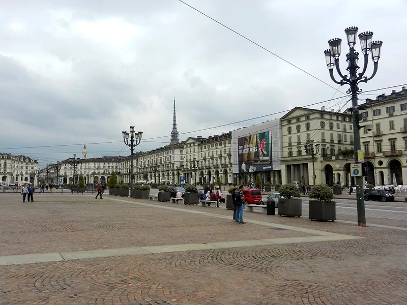 La Piazza Vittorio Veneto à Turin symbolise la riche histoire architecturale et culturelle de l'Italie