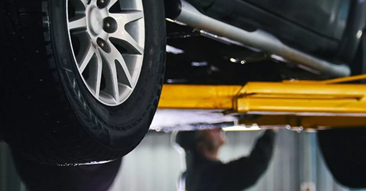 Selection des meilleurs ponts elevateurs pour garage personnel et entretien automobile a domicile