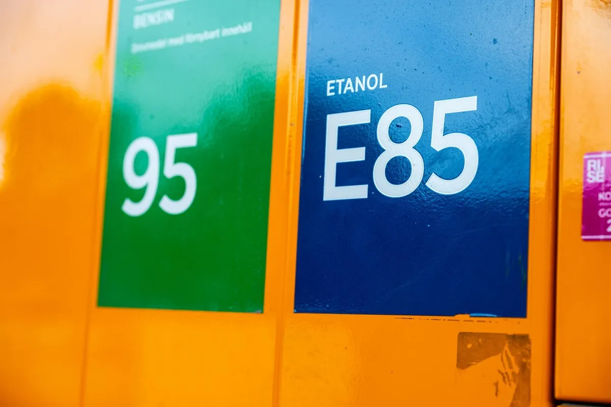 Les risques de l'utilisation de l'E85 sans boîtier dans les voitures essence modernes en France