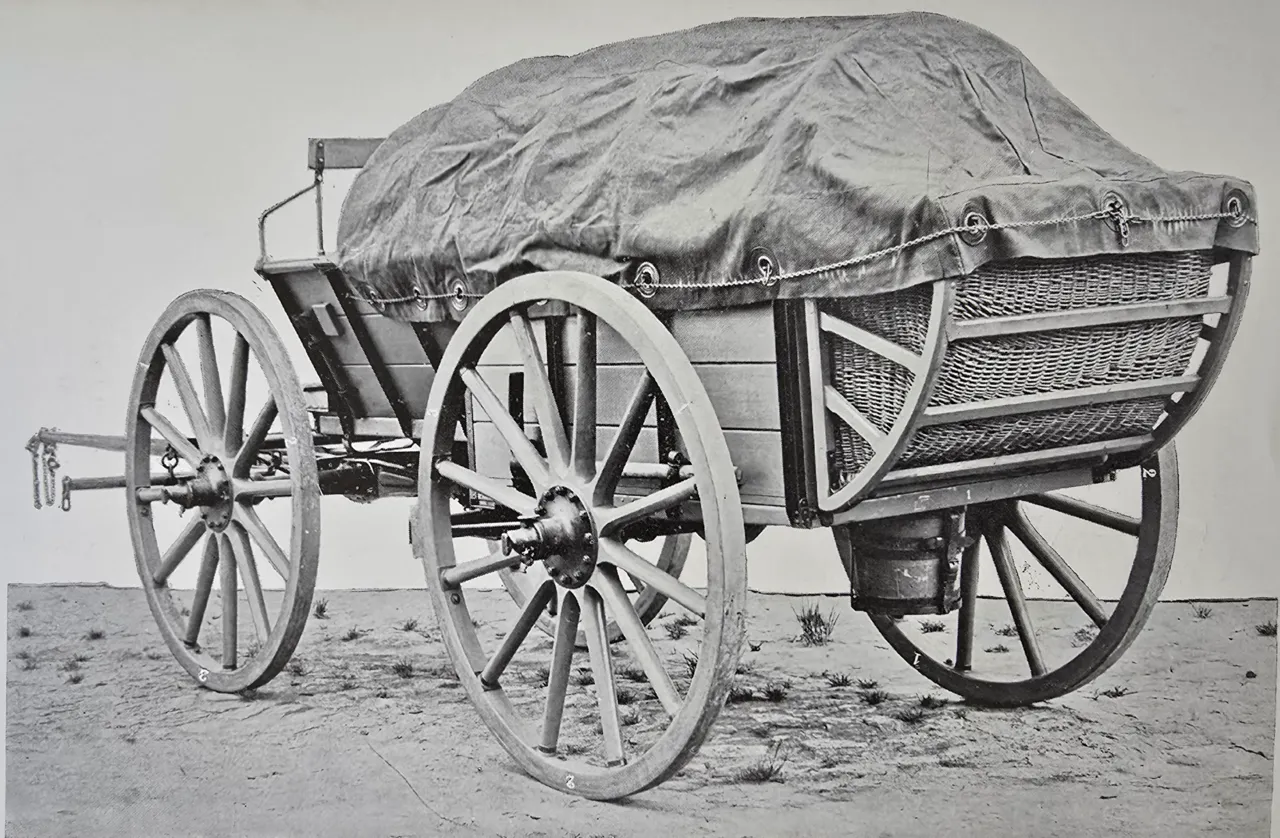 Un vehicule attele traditionnel expose dans un musee dedie a l'histoire des transports hippomobiles